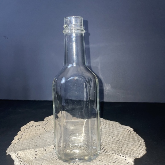 Two Vintage Heinz Glass Ketchup Bottles Canada Collectibles Prop Decor - Picture 7 of 12